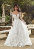 UNK-Farrah image 0