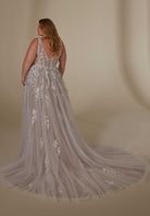 UNK-Lynette image 4