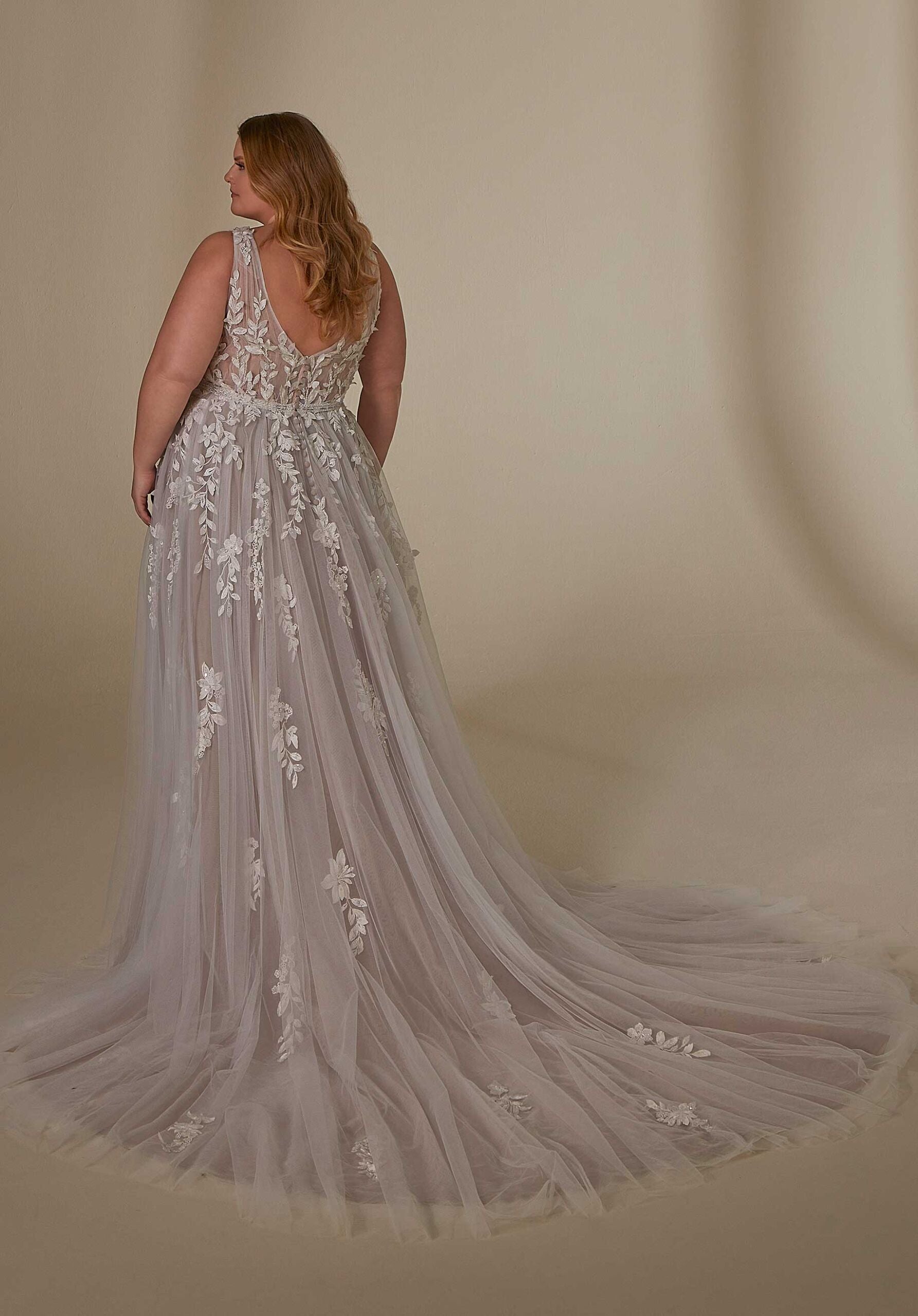 UNK-Lynette image 4