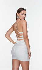 UNK-4570. Short, Square Neckline, Straight image 1