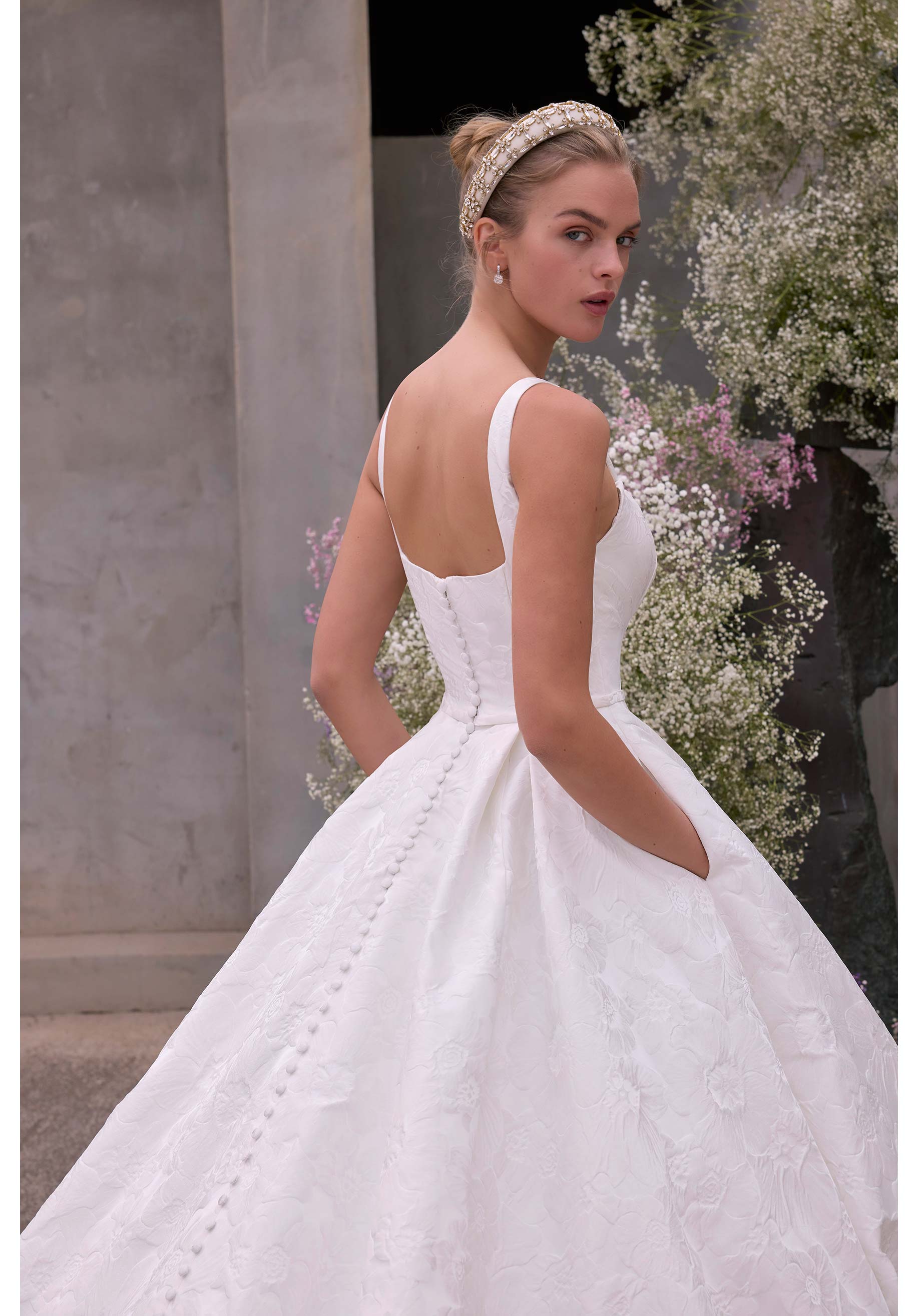 https://cdn.shopify.com/s/files/1/0908/3011/1000/files/product_img_2906_gallery_img_3_49711982-abf4-4409-a901-e9f3f29f9ef7.jpg?v=1749686515