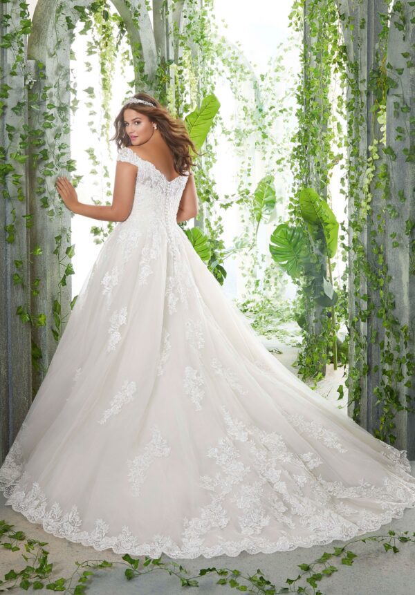 UNK-Pamela Plus Size - Image 3