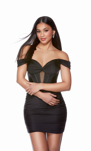 UNK-4685. Short, Off The Shoulder, Straight