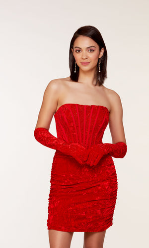 UNK-4690. Short, Strapless, Straight, Closed Back