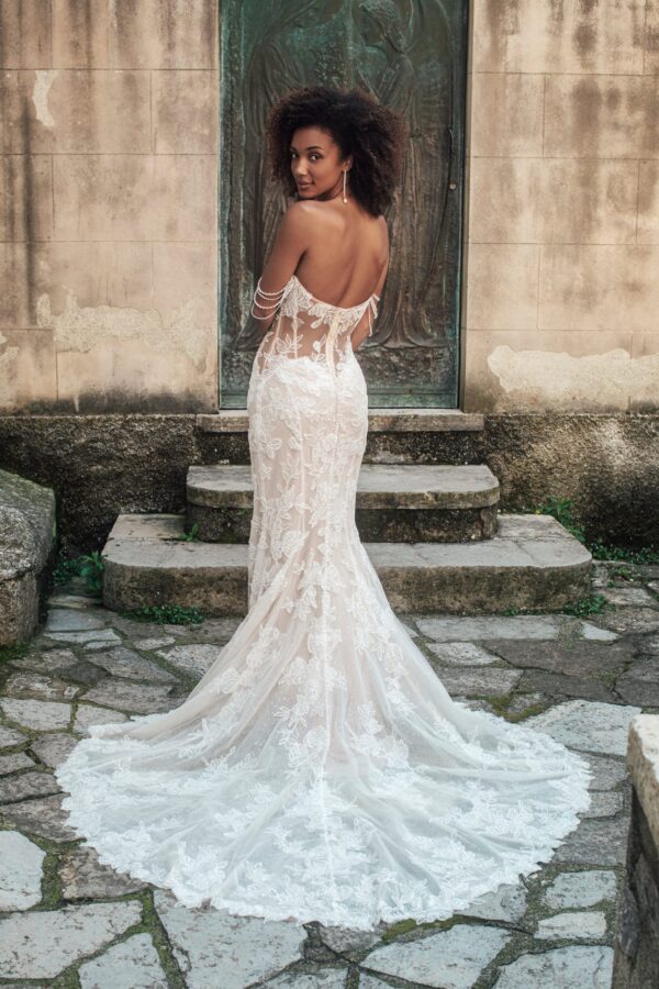 UNK-Helen - Image 3
