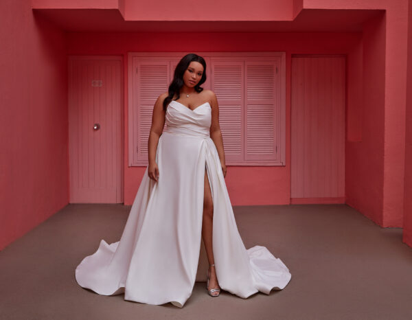 UNK-Larissa - Image 3