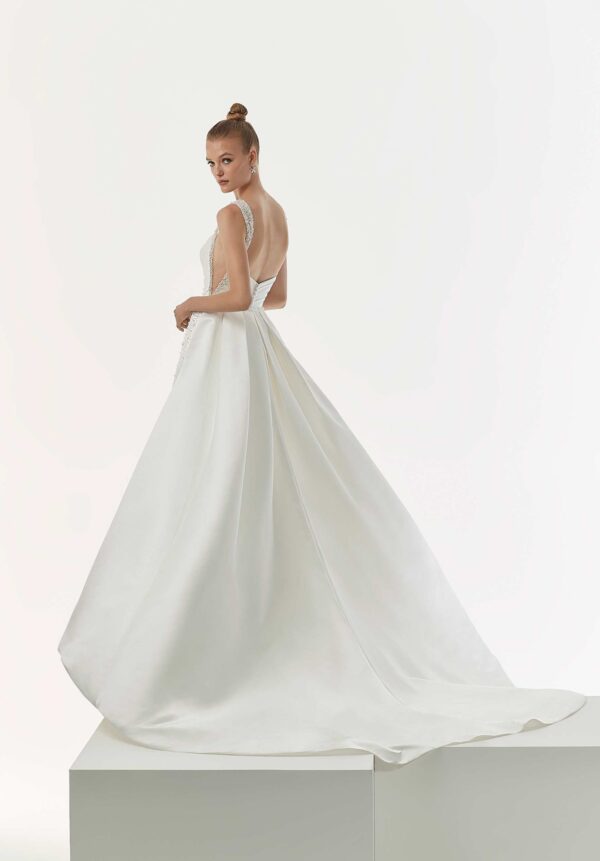 UNK-Nadine - Image 6