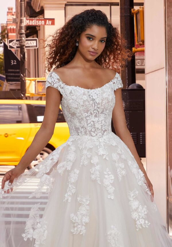 UNK-Jalaine - Image 2