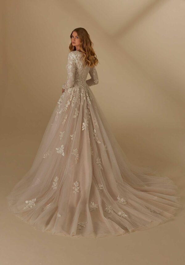 UNK-Luisa - Image 3