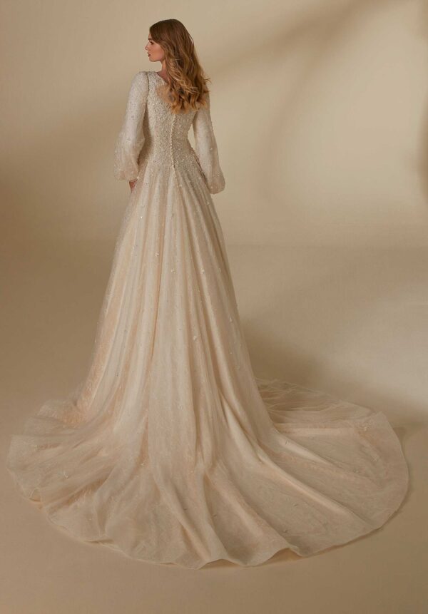 UNK-Lucinda - Image 3